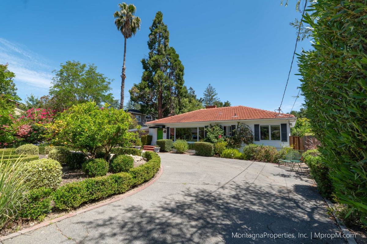 House for rent at 16911 Kennedy Rd, Los Gatos, CA 95032