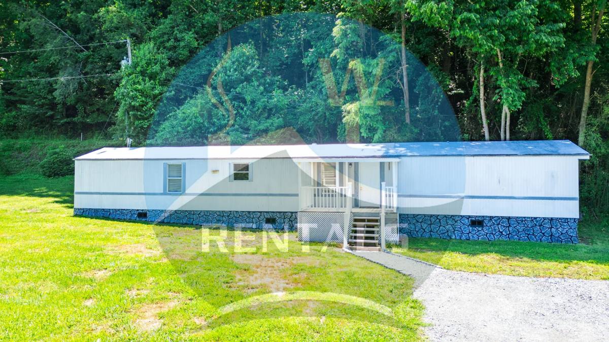 House for rent at 1969 Thomas Valley Rd, Whittier, NC 28789