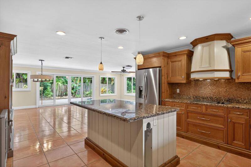 House for rent at 701 SW 5th St, Boca Raton, FL 33486