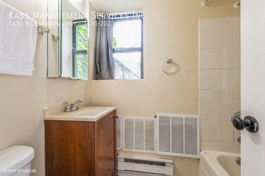 Apartment for rent at 1430 N Dearborn Parkway, Chicago, IL 60610
