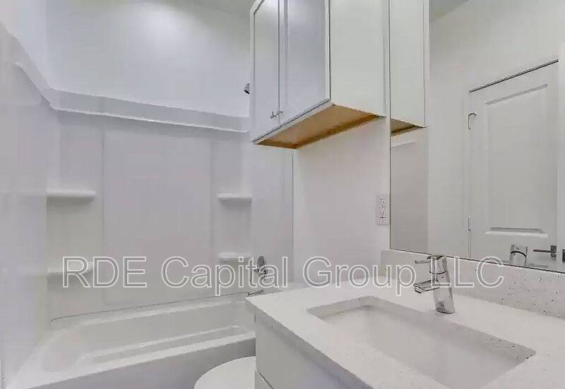 Apartment for rent at 3275 Dallas St #303, Dallas, TX 75210
