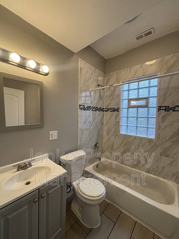 Apartment for rent at 1355 E 76th St #2, Chicago, IL 60619