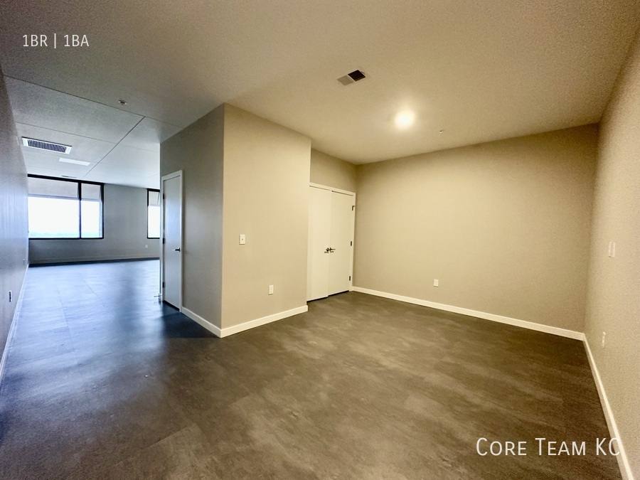 Apartment for rent at 500 E 8th St, Kansas City, MO 64106