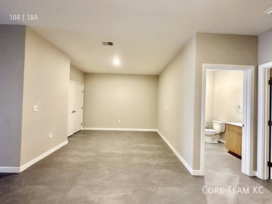 Apartment for rent at 500 E 8th St, Kansas City, MO 64106