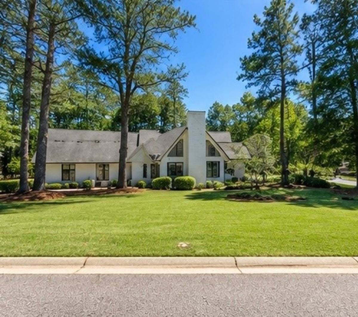 House for rent at 2900 Middlesex Rd, Fayetteville, NC 28306