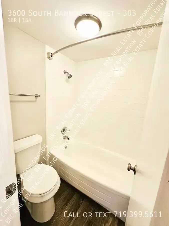 Apartment for rent at 3600 S Bannock St, Englewood, CO 80110