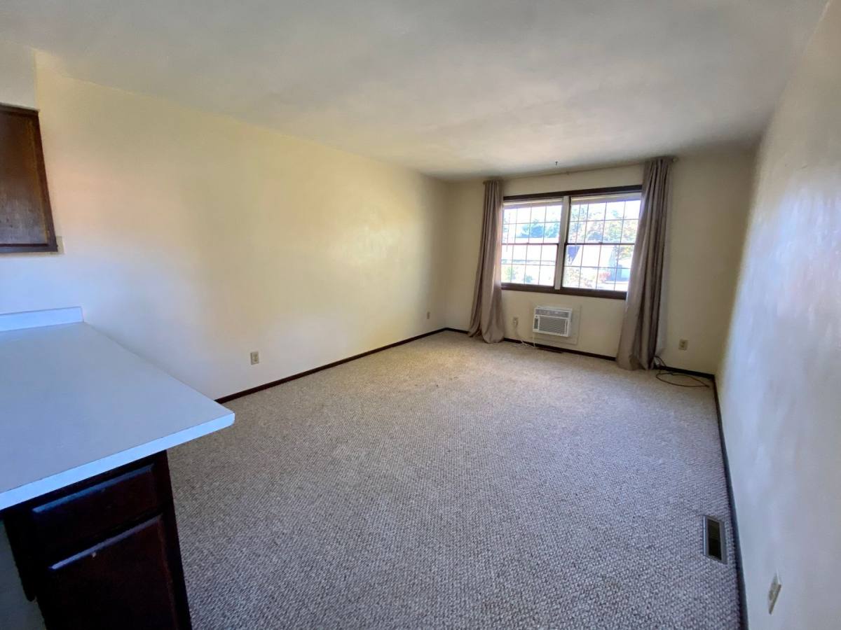 Apartment for rent at 4037-4047 W 38th St, Erie, PA 16505