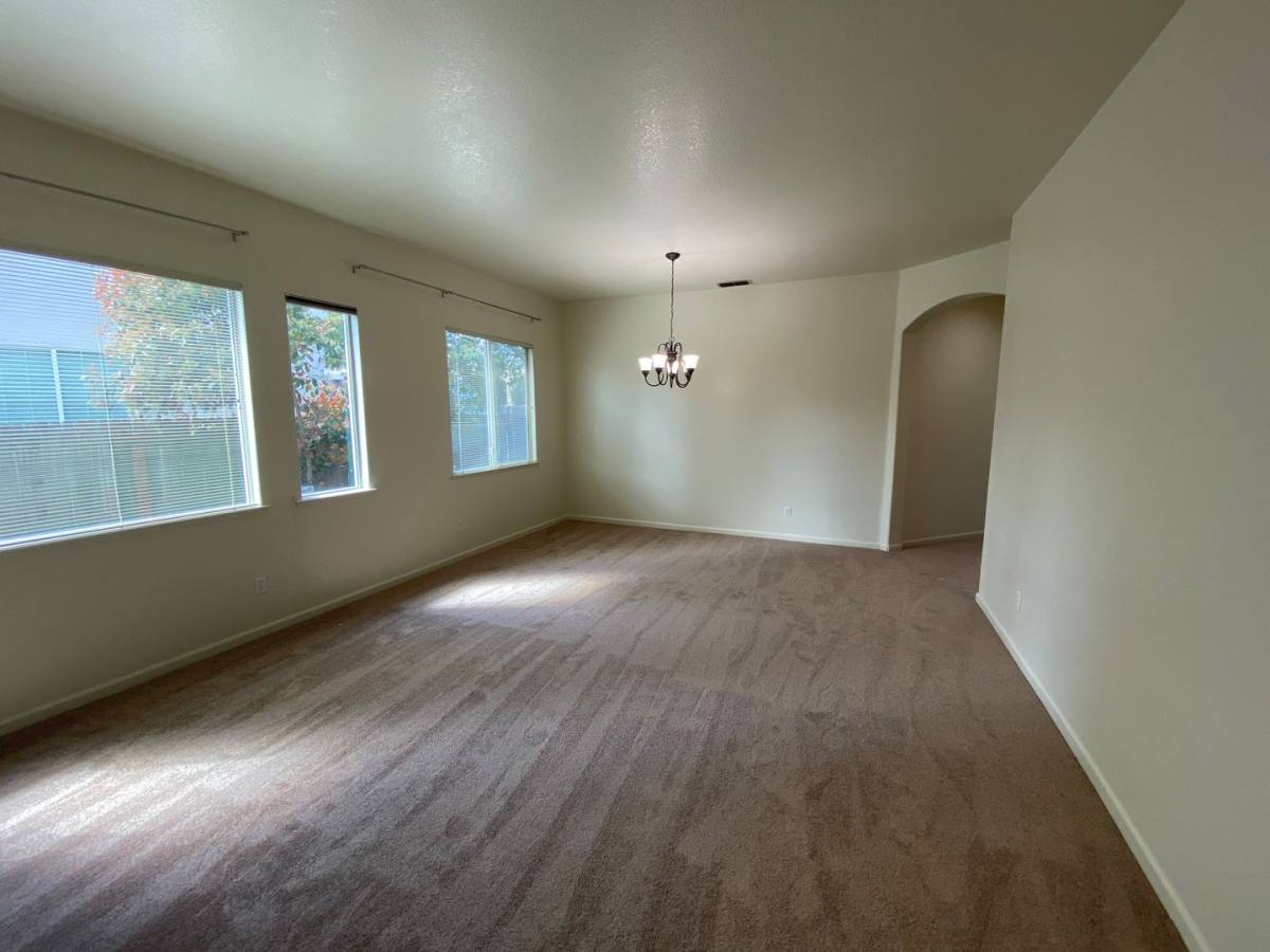 House for rent at 9748 Roedell Way, Elk Grove, CA 95624