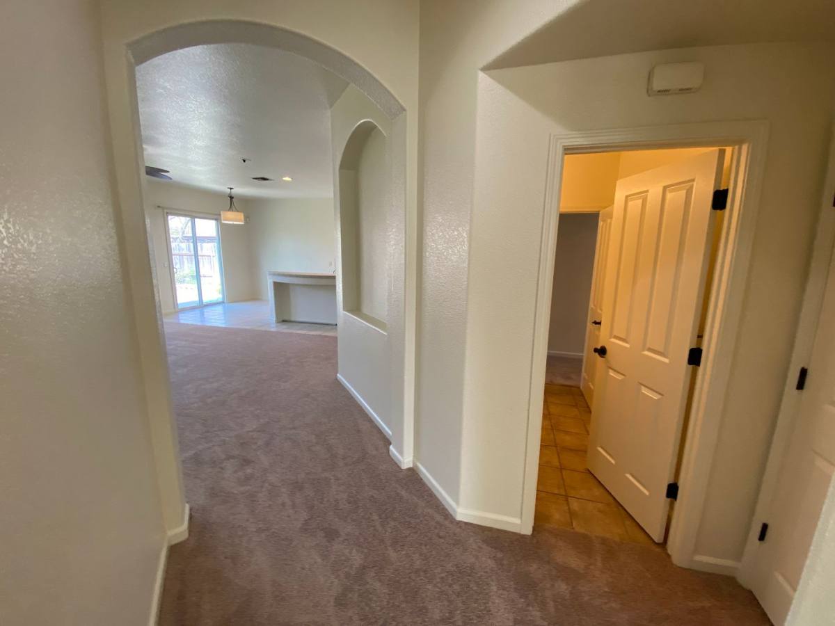 House for rent at 9748 Roedell Way, Elk Grove, CA 95624
