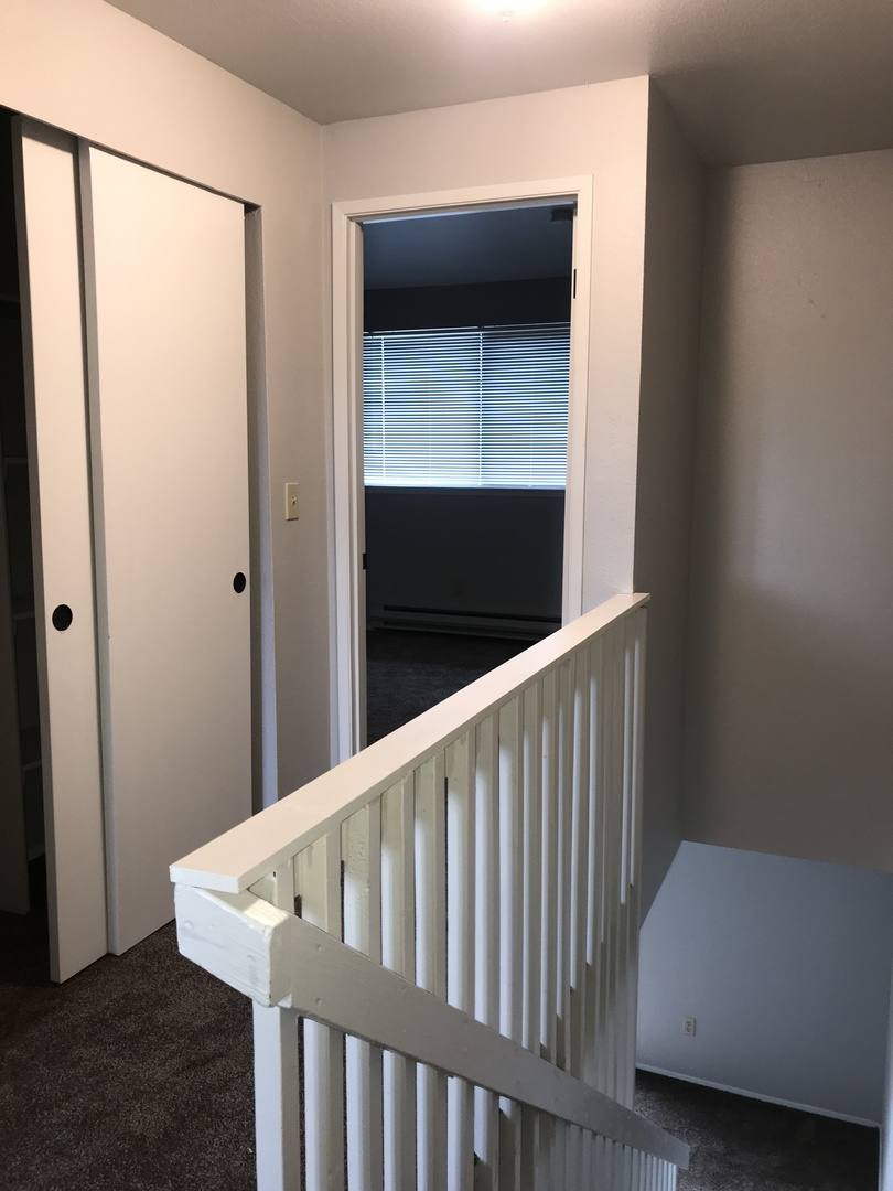 Townhouse for rent at 1055 Division St, Enumclaw, WA 98022