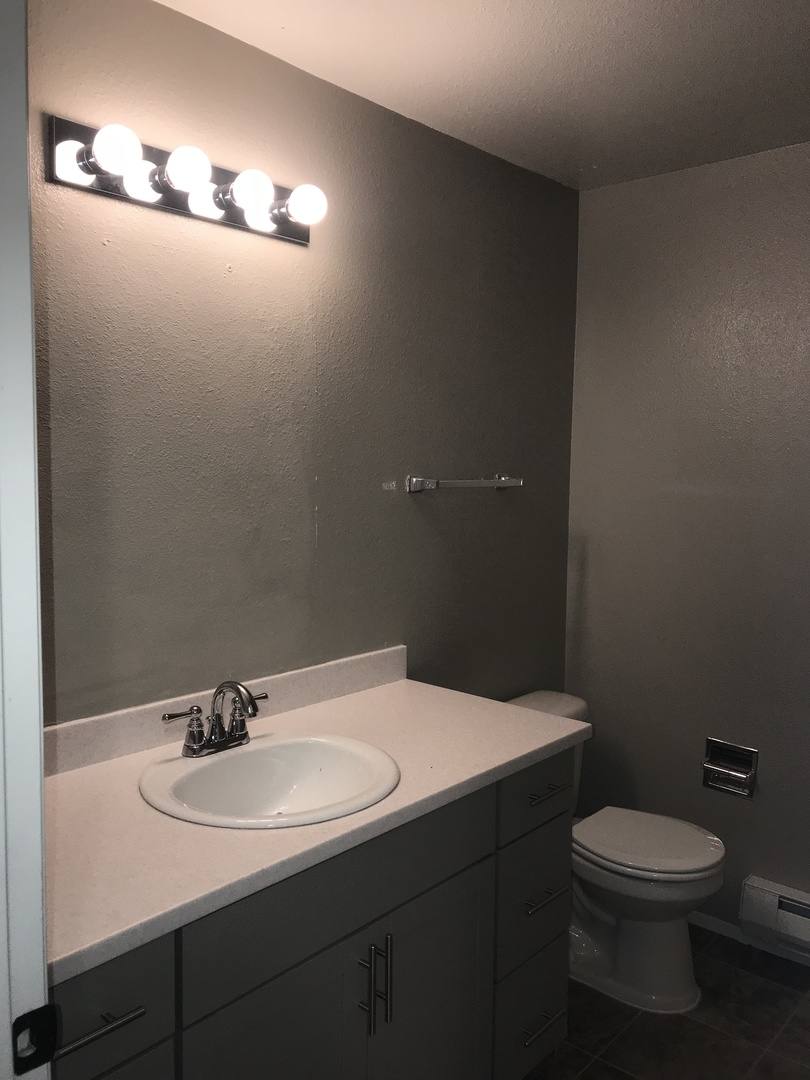 Townhouse for rent at 1055 Division St, Enumclaw, WA 98022