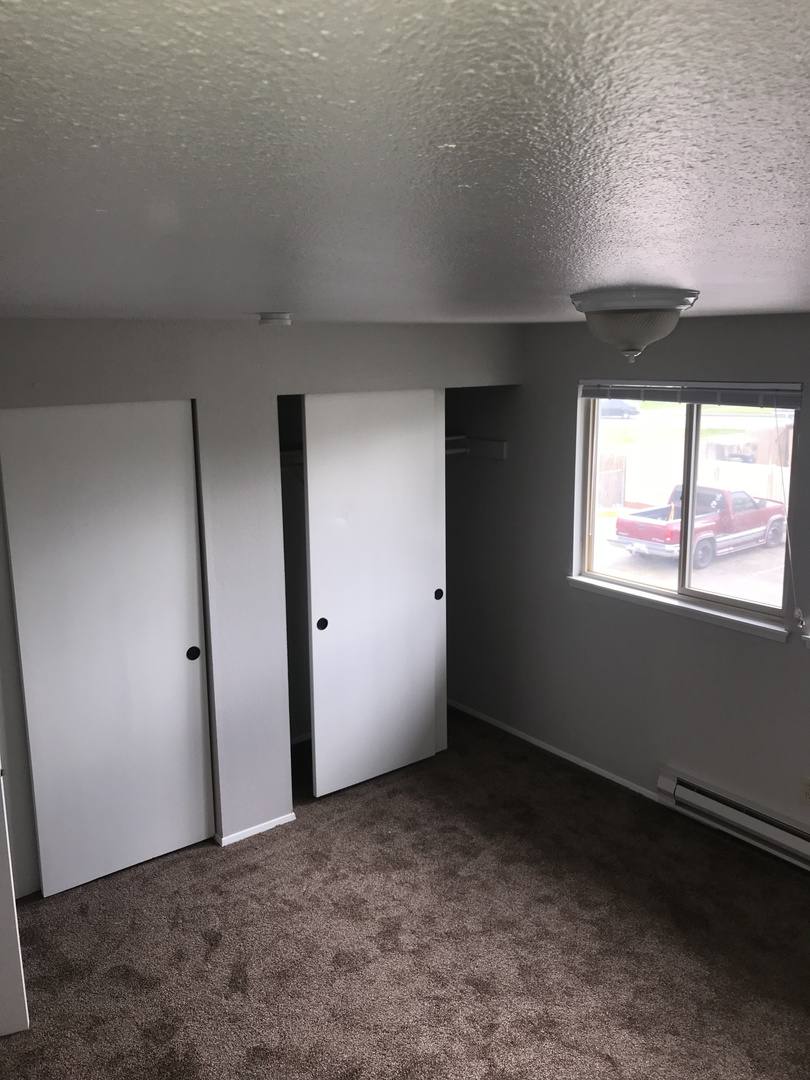 Townhouse for rent at 1055 Division St, Enumclaw, WA 98022