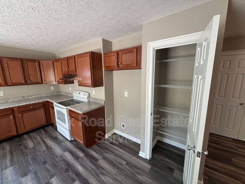 House for rent at 1024 Golfview Dr, Hamilton, OH 45013