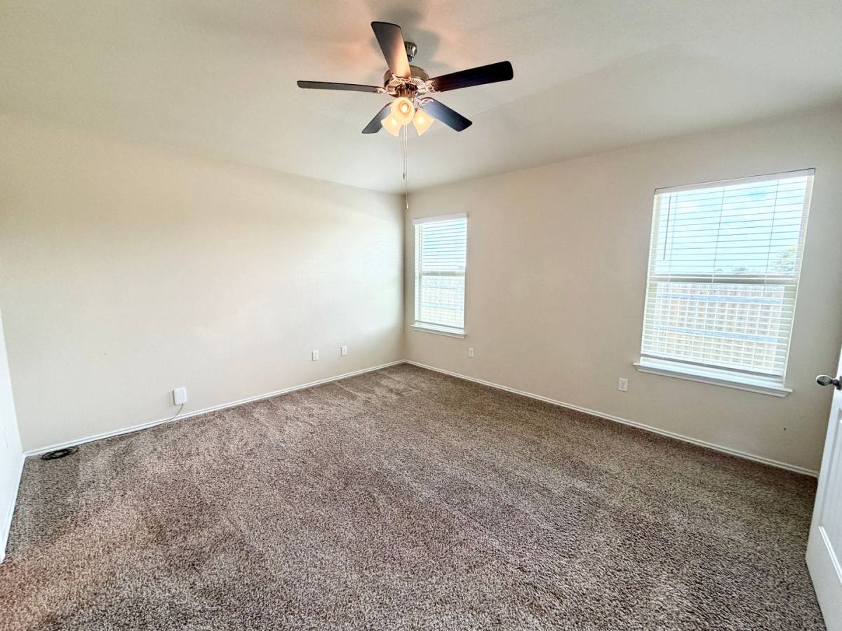 House for rent at 829 Ibis Falls Loop, Jarrell, TX 76537