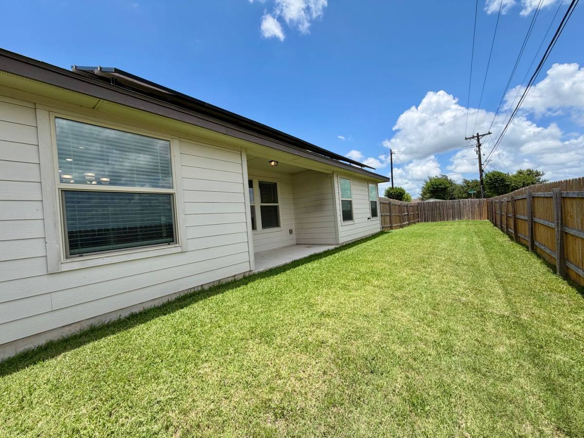 829 Ibis Falls Loop, Jarrell, TX 76537 - House for Rent