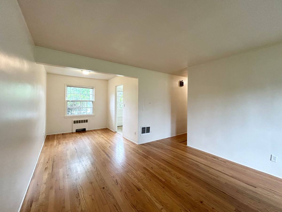 Apartment for rent at 3904 SE Cesar E Chavez Blvd, Portland, OR 97202