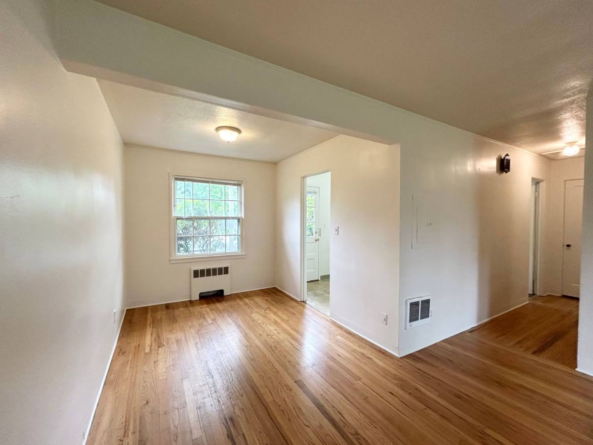 Apartment for rent at 3904 SE Cesar E Chavez Blvd, Portland, OR 97202