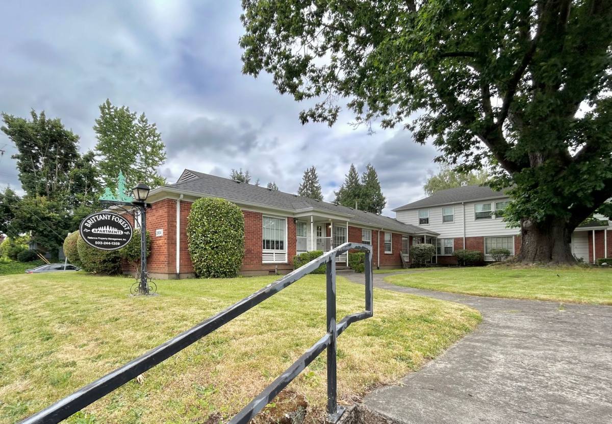 Apartment for rent at 3904 SE Cesar E Chavez Blvd, Portland, OR 97202