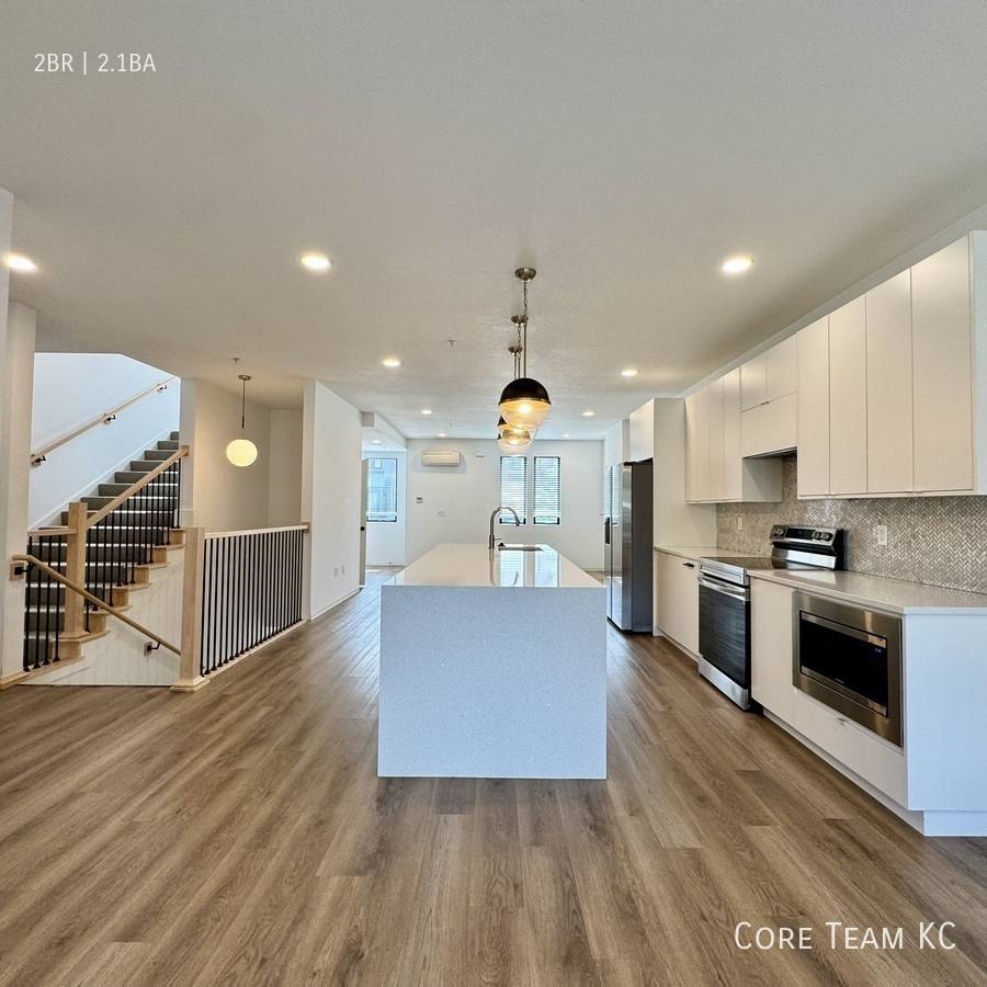 6115 Nieman Rd, Shawnee, KS 66203 - Condo for Rent
