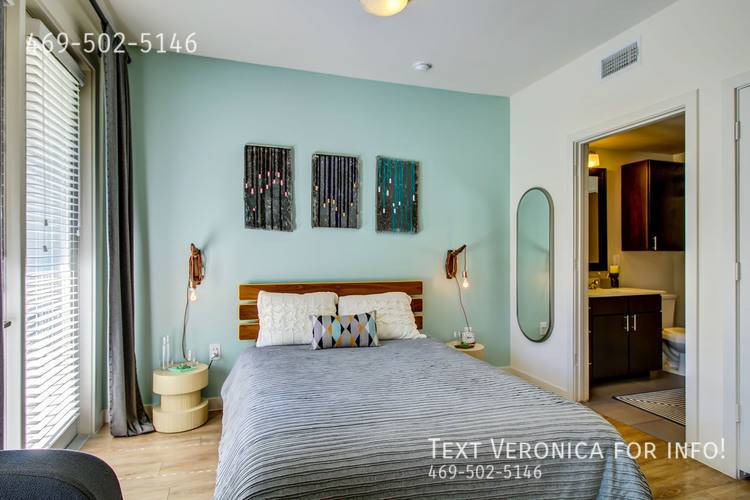 Apartment for rent at 2900 Manor Rd, Austin, TX 78722