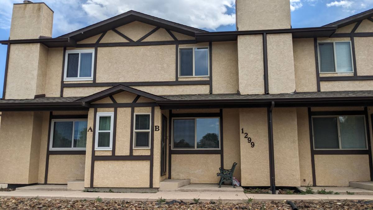 Townhouse for rent at 1299 Vondelpark Dr, Colorado Springs, CO 80907