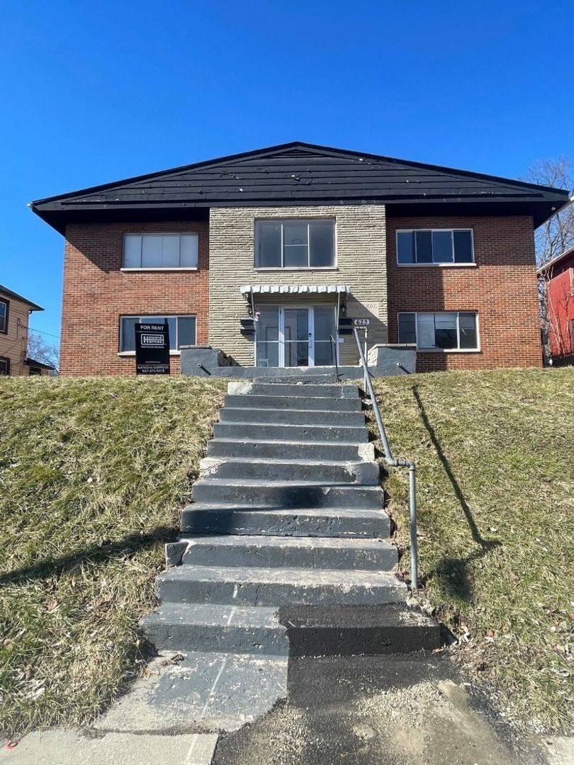 Apartment for rent at 623 Clifton Dr, Dayton, OH 45417