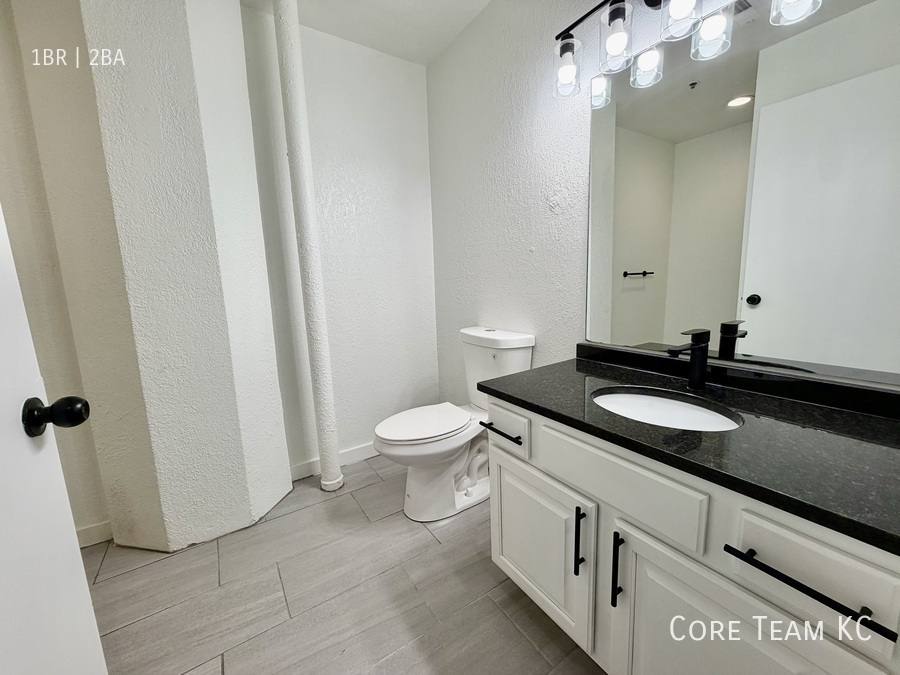 Apartment for rent at 934 Broadway Blvd, Kansas City, MO 64105