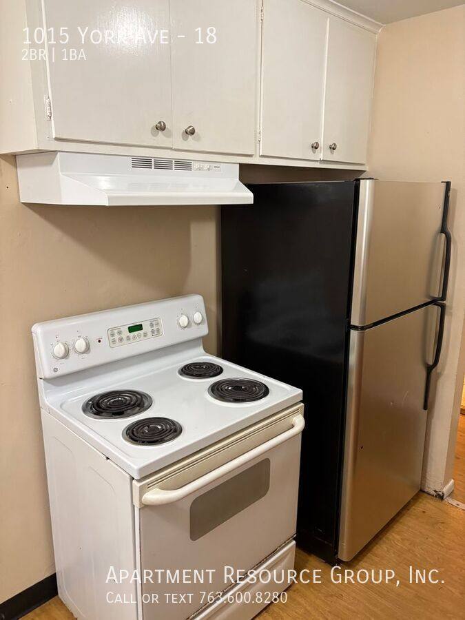 Apartment for rent at 1015 York Ave, Saint Paul, MN 55106