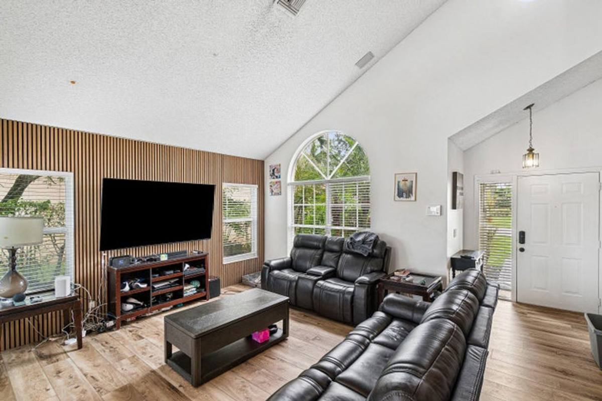 House for rent at 7366 Ashley Shores Circle, Lake Worth, FL 33467