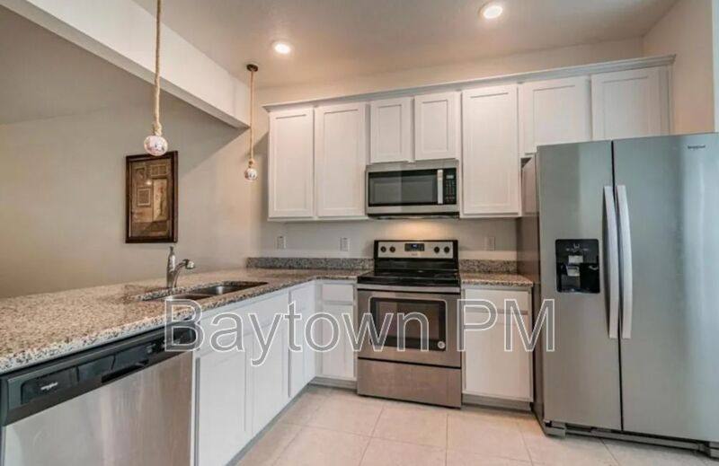 House for rent at 1122 Hillhurst Dr, Wesley Chapel, FL 33543