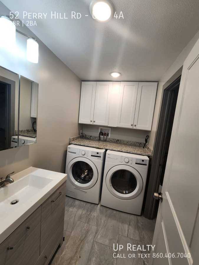 Apartment for rent at 52 Perry Hill Rd, Ashford, CT 06278