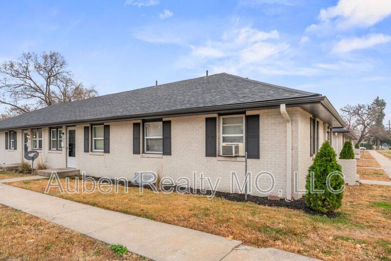 Apartment for rent at 3143 Puckett Rd #736, Kansas City, KS 66103