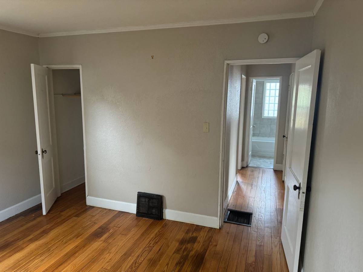 House for rent at 613 Morton Ave, Des Moines, IA 50313