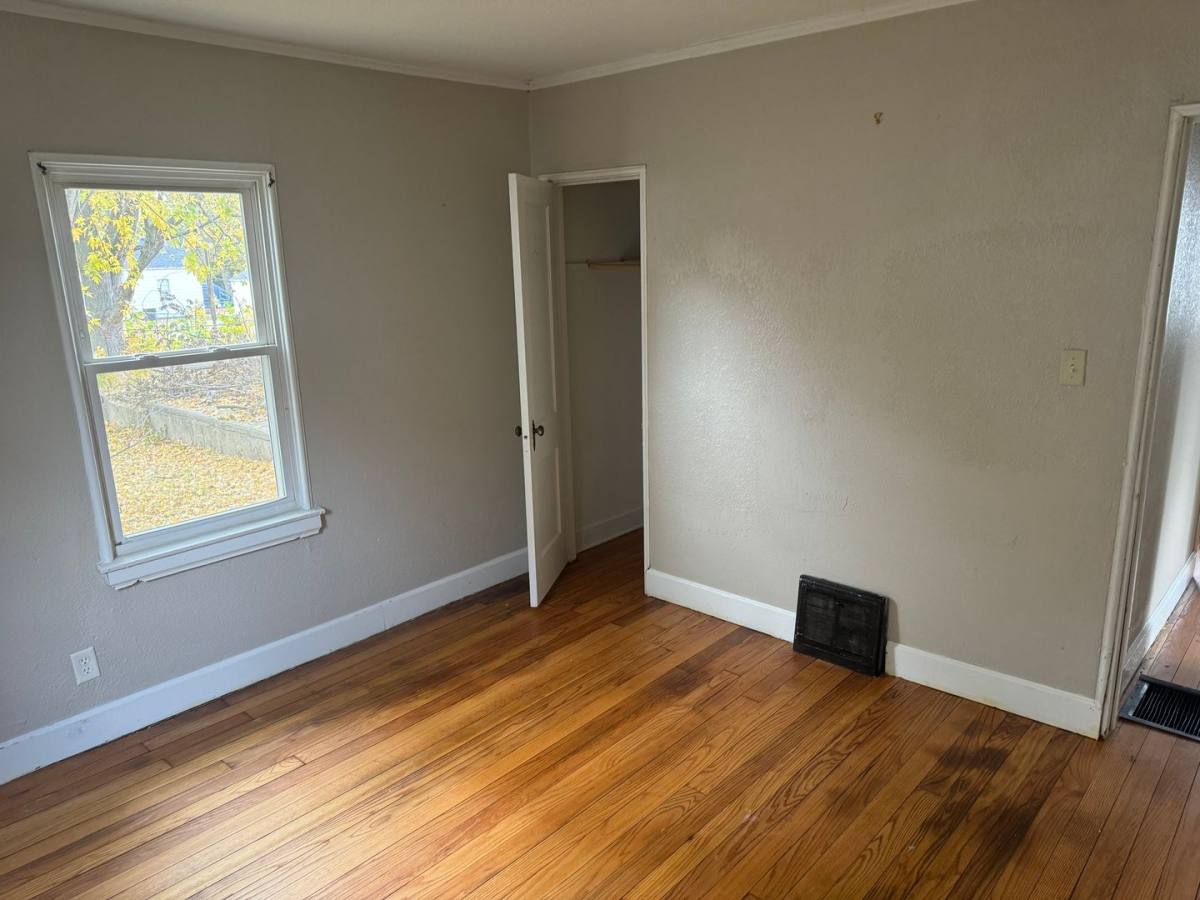 House for rent at 613 Morton Ave, Des Moines, IA 50313