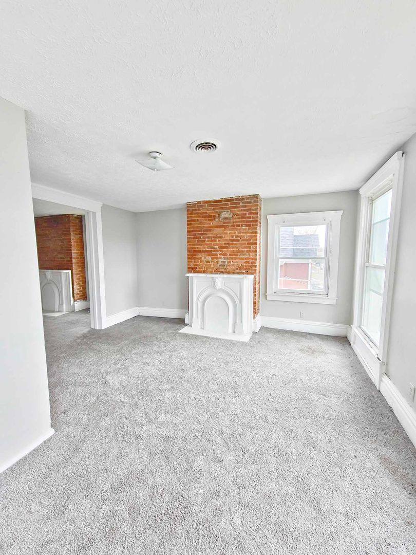 Apartment for rent at 2224 W Jefferson St, Louisville, KY 40212