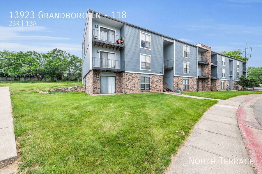 Apartment for rent at 13923 Grandboro Lane, Grandview, MO 64030
