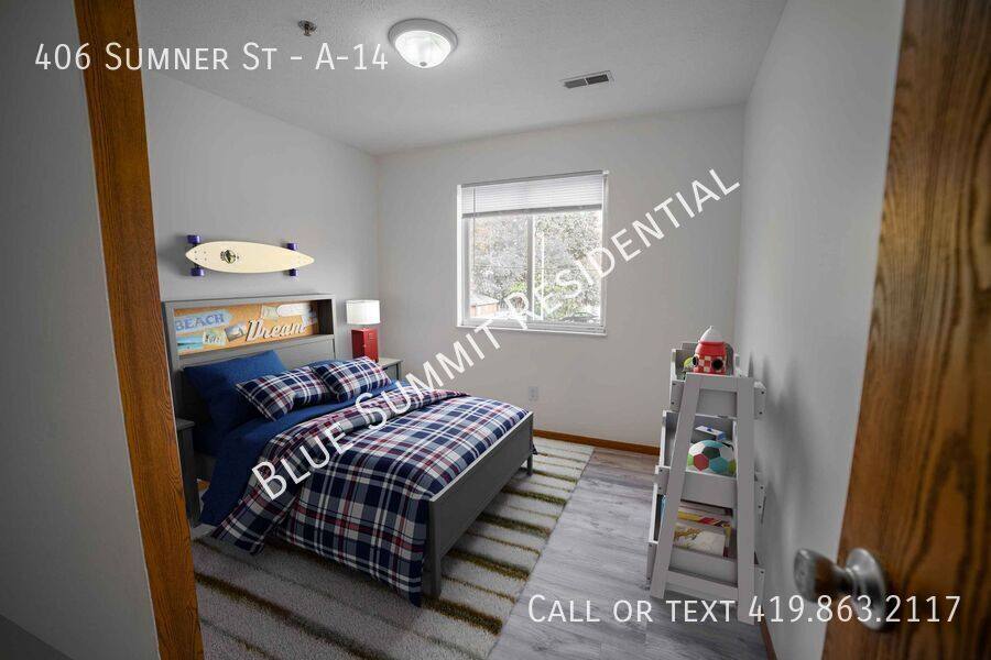 Apartment for rent at 406 Sumner St, Akron, OH 44304