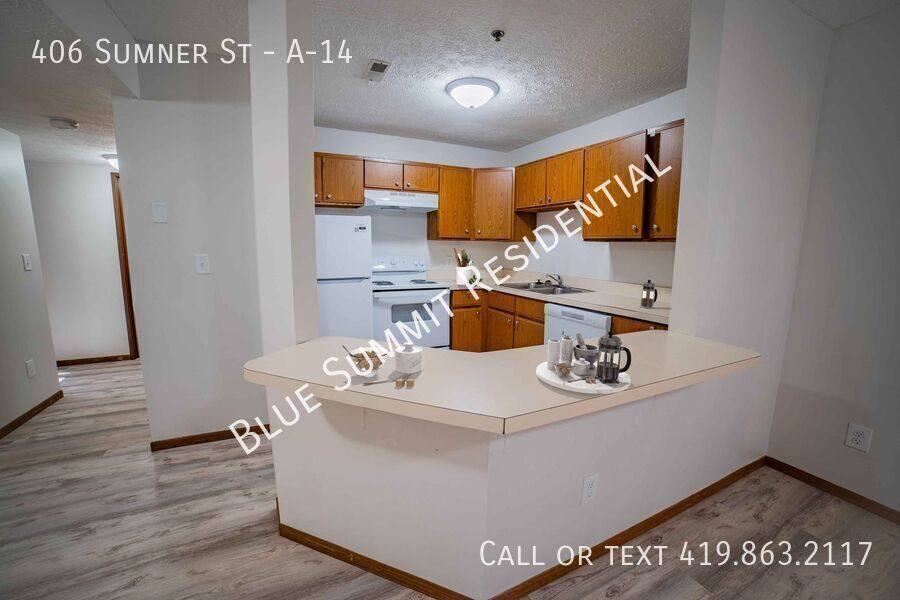 Apartment for rent at 406 Sumner St, Akron, OH 44304