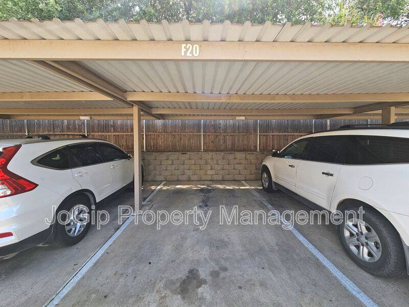 Townhouse for rent at 3121 Park Lane #1190, Dallas, TX 75220