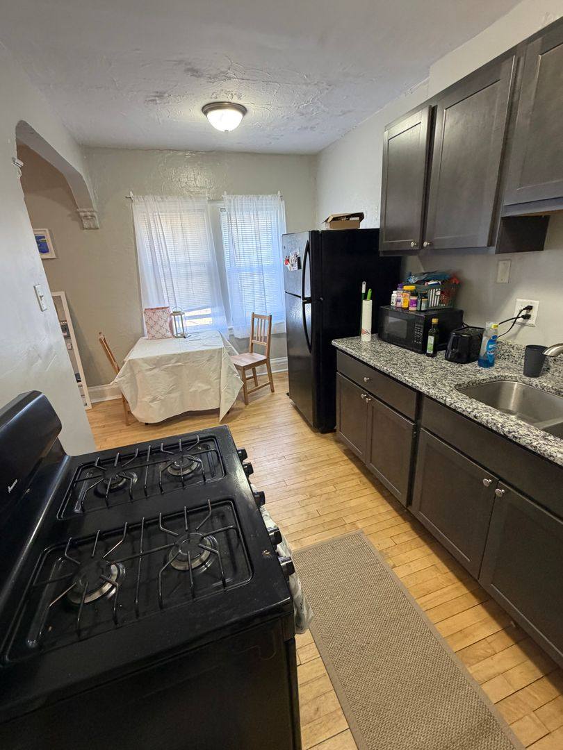 Apartment for rent at 942 N 15th St, Milwaukee, WI 53233