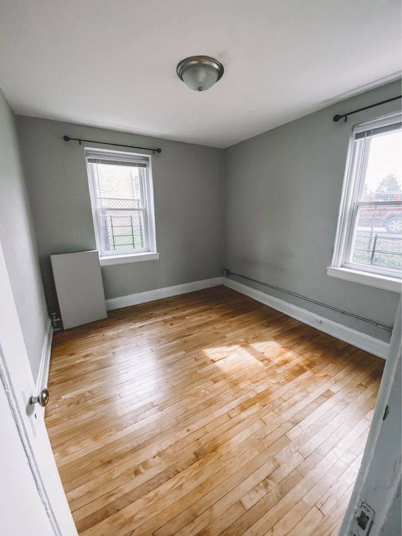 Apartment for rent at 942 N 15th St, Milwaukee, WI 53233