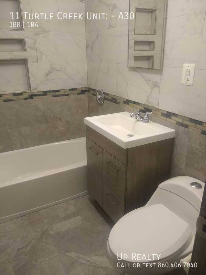 Apartment for rent at 11 Turtle Creek, East Hartford, CT 06108