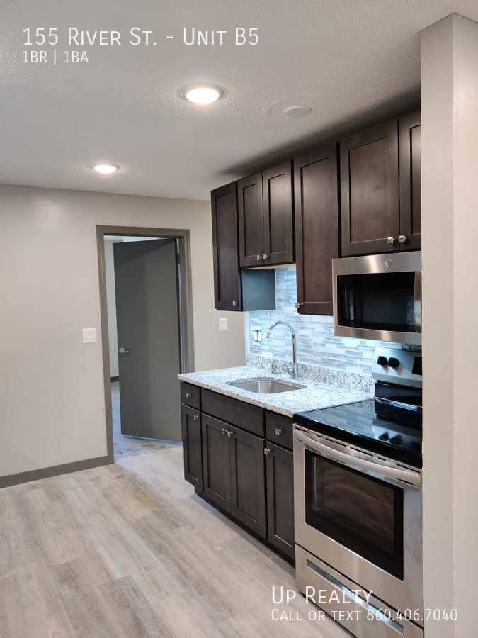 Apartment for rent at 155 River St, West Springfield, MA 01089