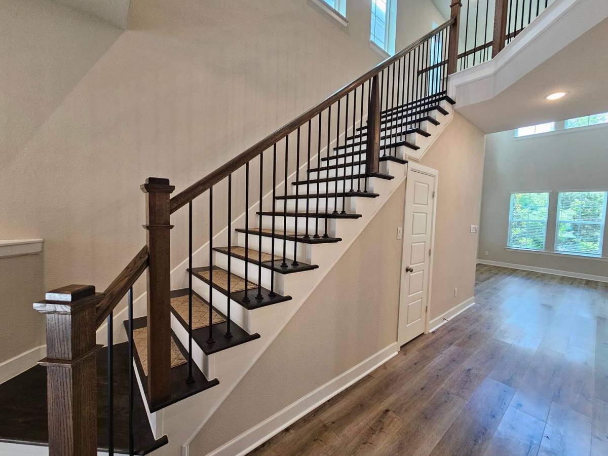 Townhouse for rent at 8045 Emerald Rock Dr, Dallas, TX 75228