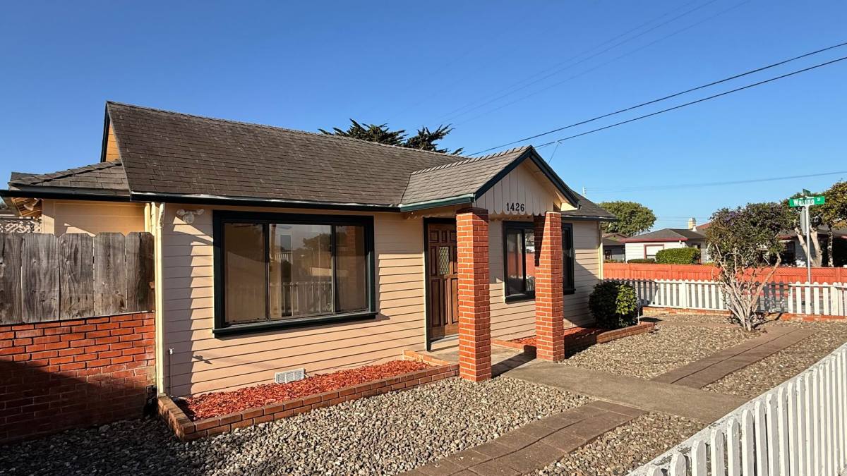 House for rent at 1426 Hilby, Pacific Grove, CA 93950