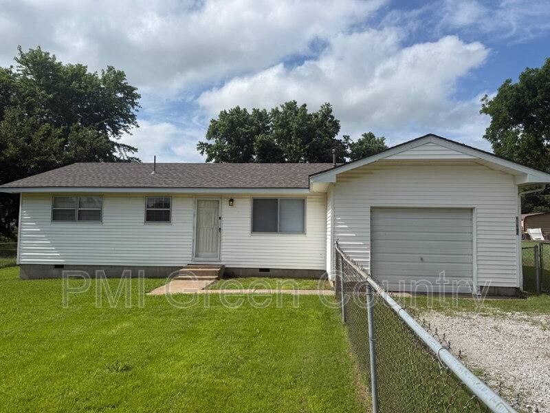 House for rent at 30375 E 150th St S, Coweta, OK 74429