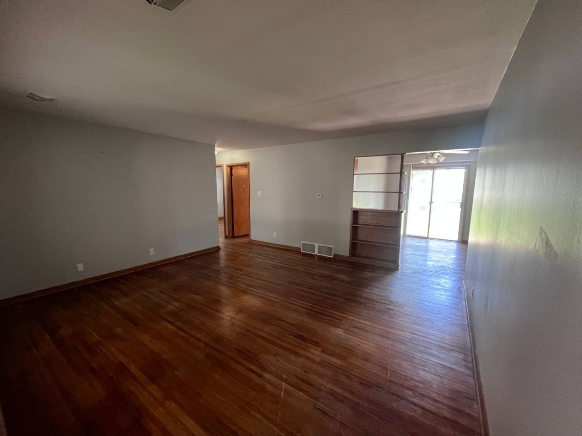 House for rent at 1803 W Dallas, Wichita, KS 67217