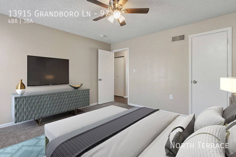 Apartment for rent at 13915 Grandboro Lane, Grandview, MO 64030