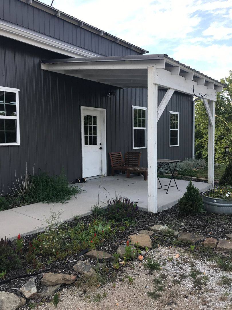 House for rent at 3976 State Highway 176 E, Chestnutridge, MO 65630
