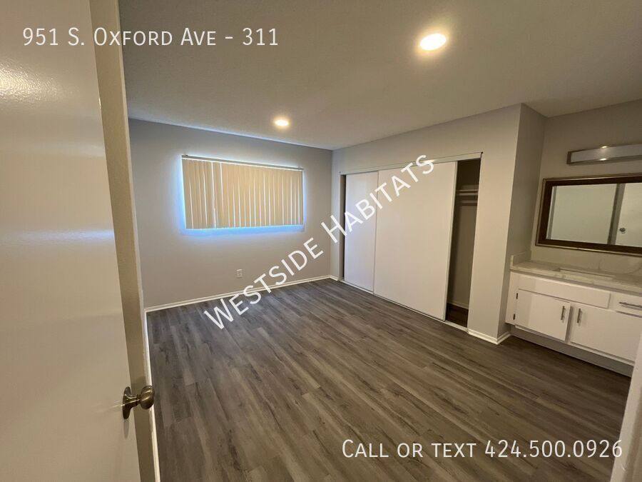 Apartment for rent at 951 S Oxford Ave, Los Angeles, CA 90006